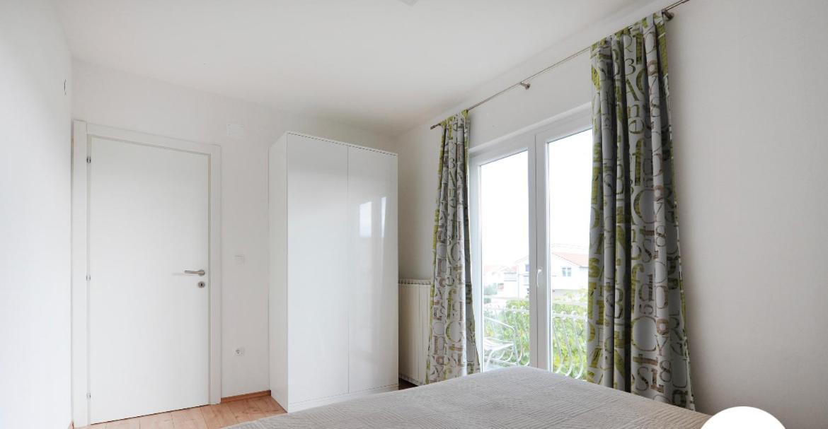 Apartment Udovicic Vodice Eksteriør bilde